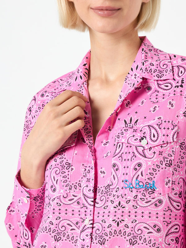 Woman pink shirt with bandanna print
