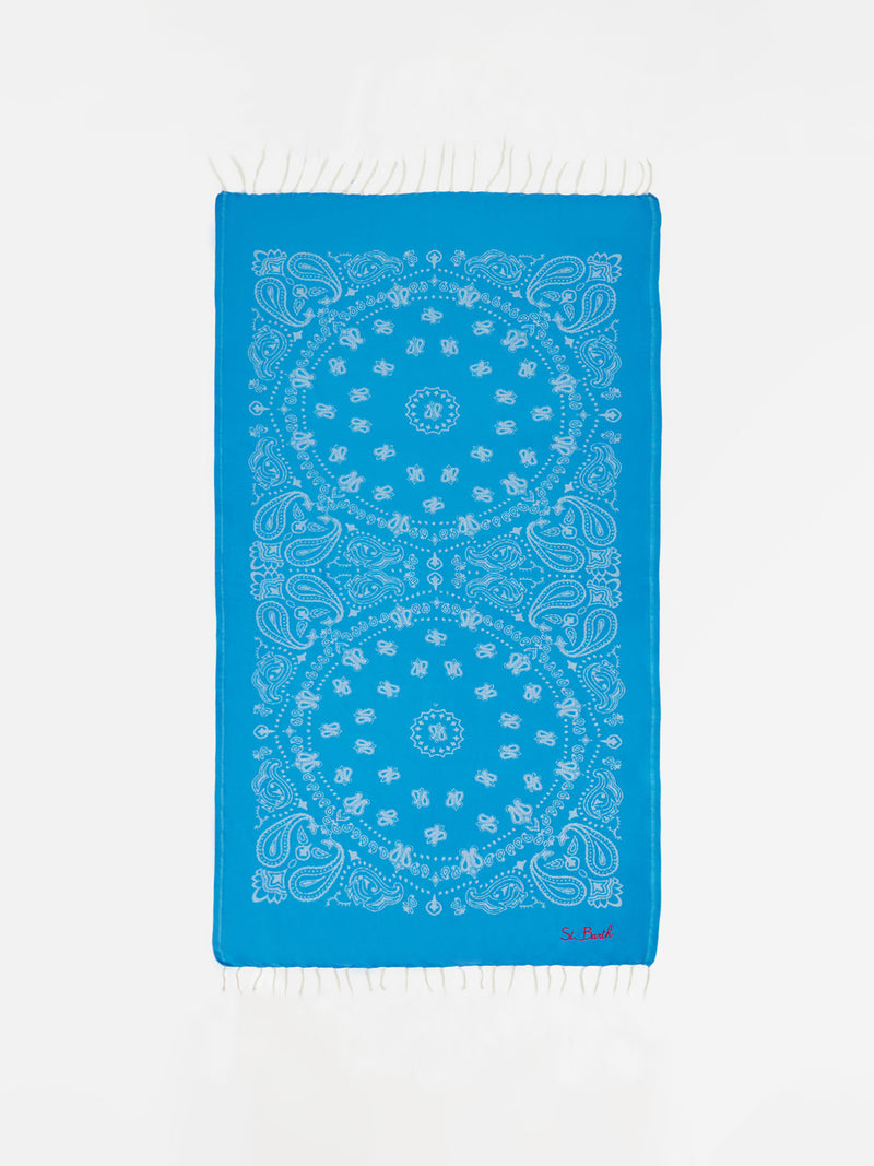 Weicher blauer Fouta-Jacquard mit Bandana-Print