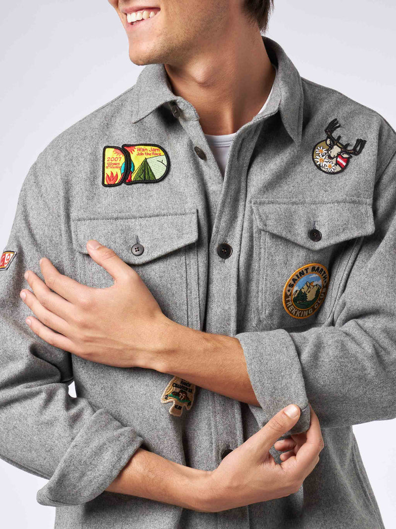 Man wooly grey overshirt with pockets and patches