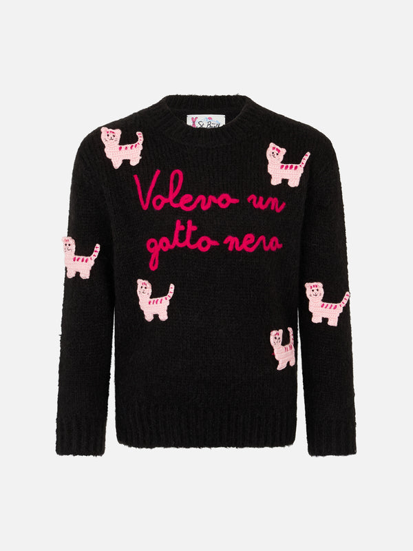 Girl crewneck soft sweater with cats crochet patch and Volevo un Gatto Nero embroidery