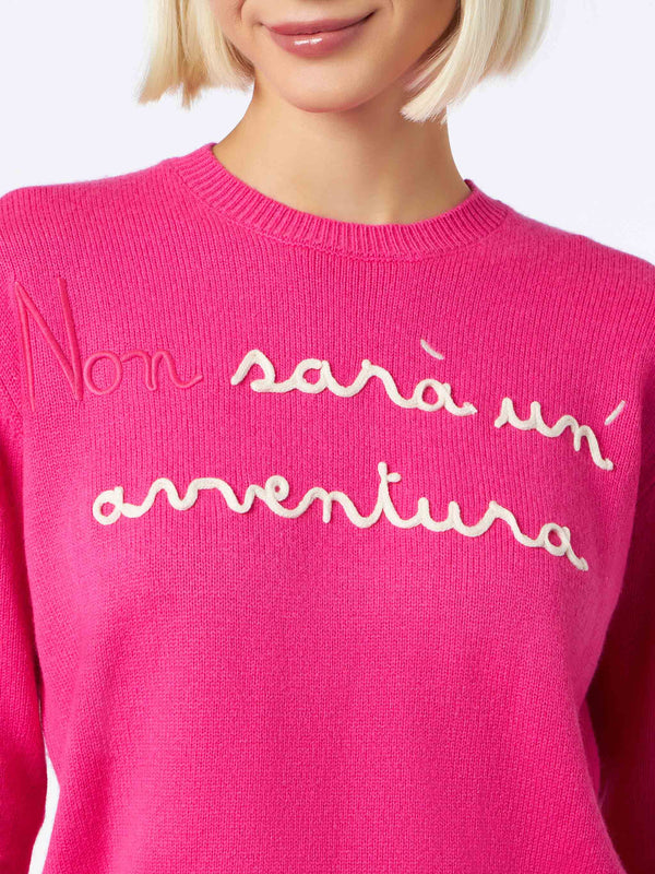 Woman crewneck fluo pink sweater with Non Sarà un'Avventura embroidery | NIKI DJ SPECIAL EDITION