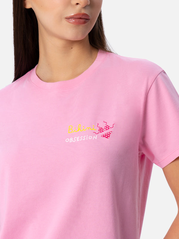 Damen-T-Shirt Emilie aus Baumwolljersey mit Rundhalsausschnitt und Bikini Obsession-Stickerei