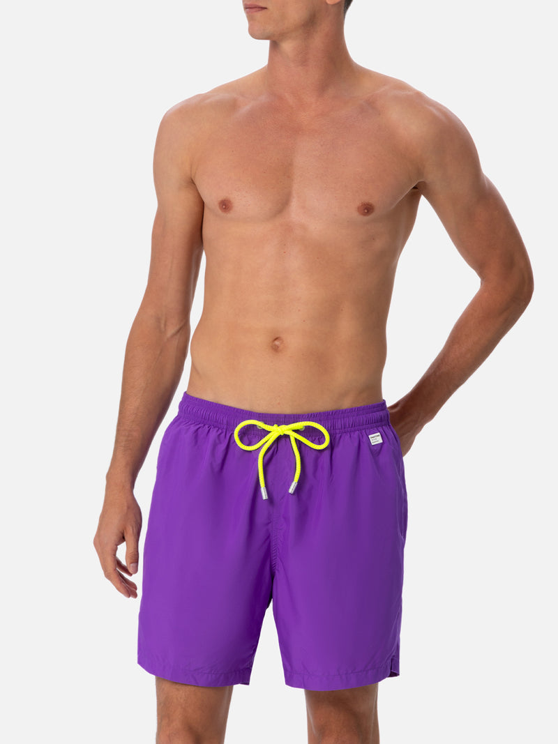 Costume da bagno da uomo in tessuto leggero viola Lighting Pantone | EDIZIONE SPECIALE PANTONE