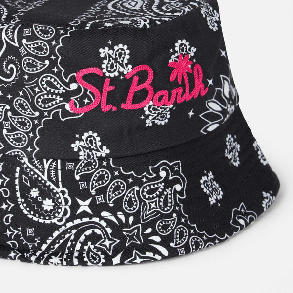 Cotton bucket hat with front embroidery and bandanna pattern