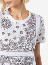 Woman linen t-shirt with bandanna print