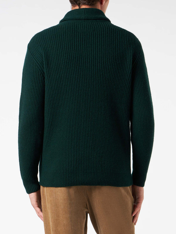 Man shawl collar green ribbed cardigan with pockets and patch