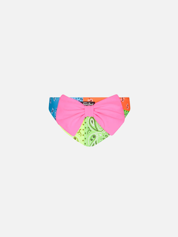 Mädchen-Badehose mit fluoreszierendem Bandana-Print