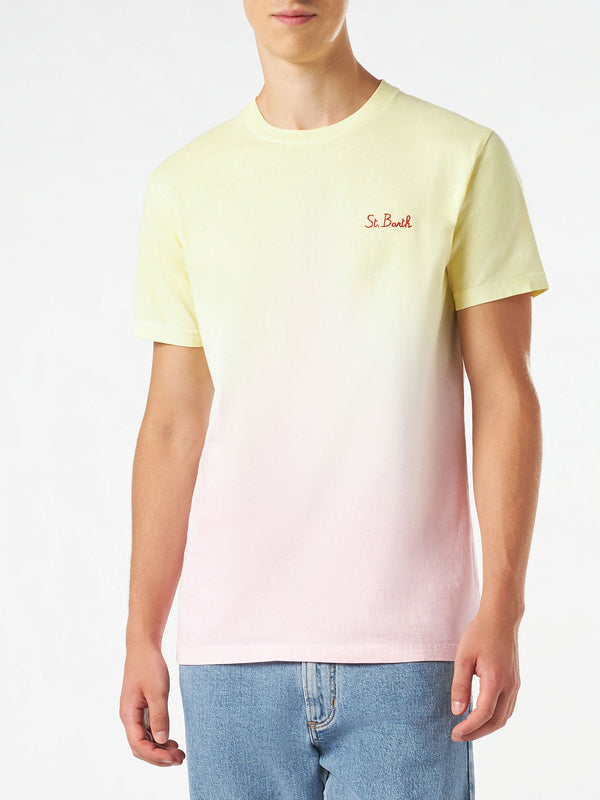 Yellow and pink gradient print man t-shirt
