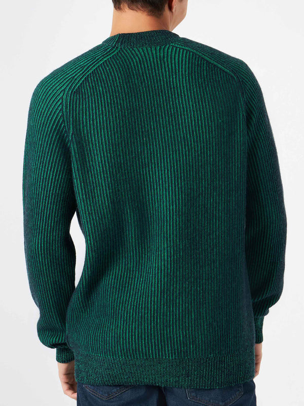Man green half-turtleneck ribbed sweater