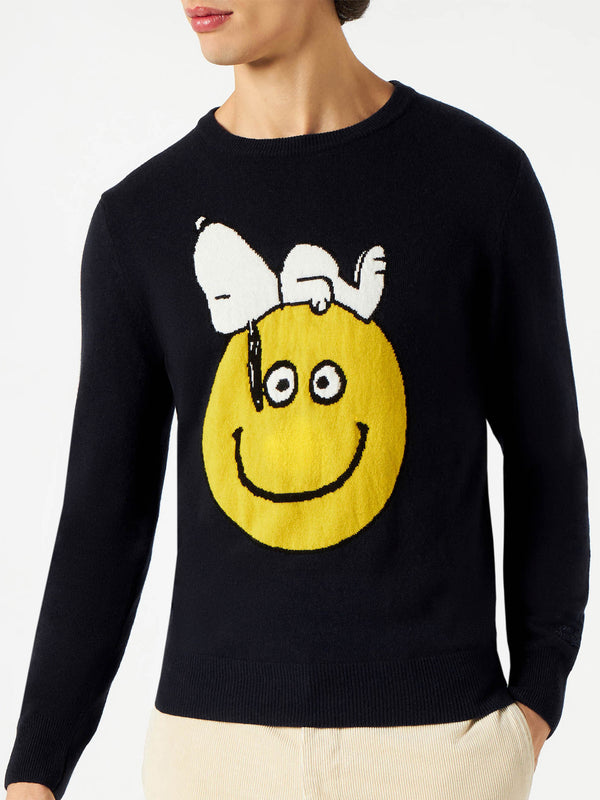 Man lightweight sweater with Snoopy print | Peanuts™ Special Edition