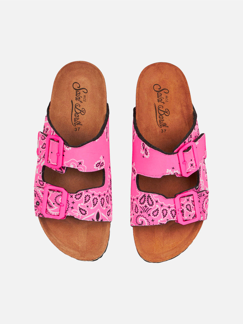 Sandali da donna con stampa bandana rosa