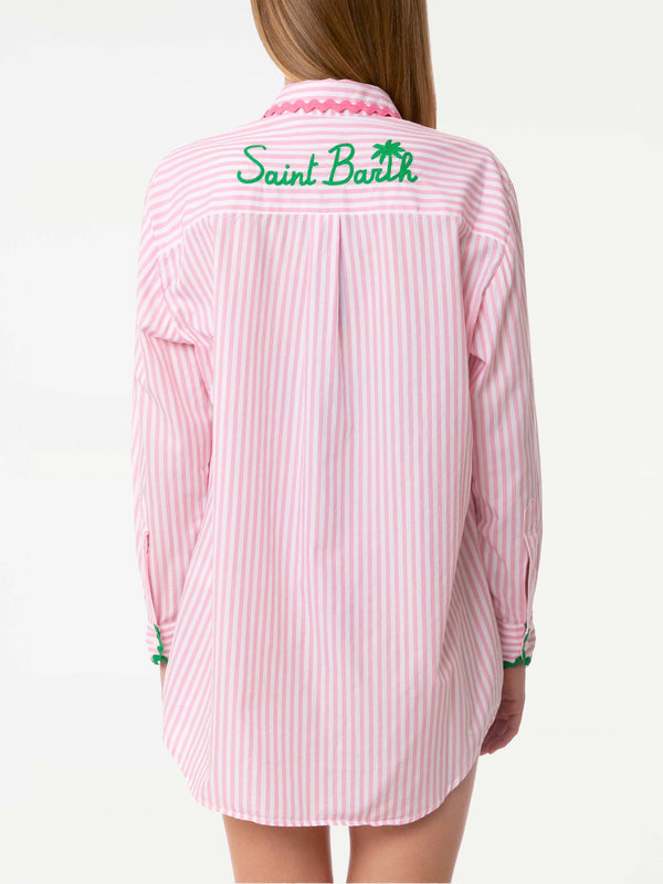 Camicia in cotone a righe rosa con ricamo
