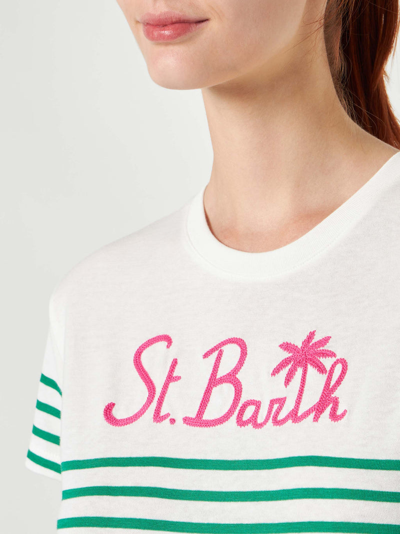 Grün gestreiftes Baumwoll-T-Shirt mit St. Barth-Stickerei