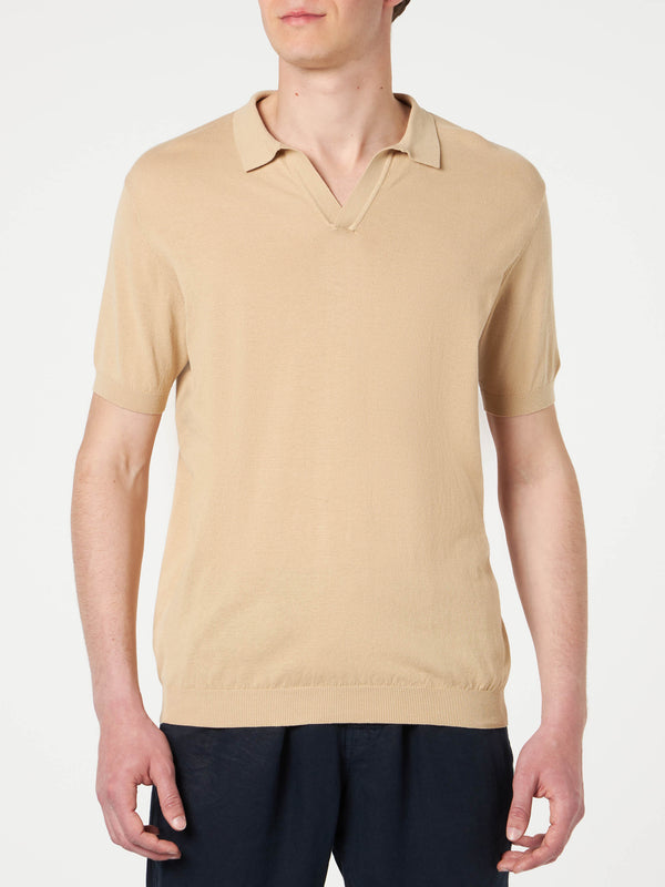 Man beige knitted polo t-shirt