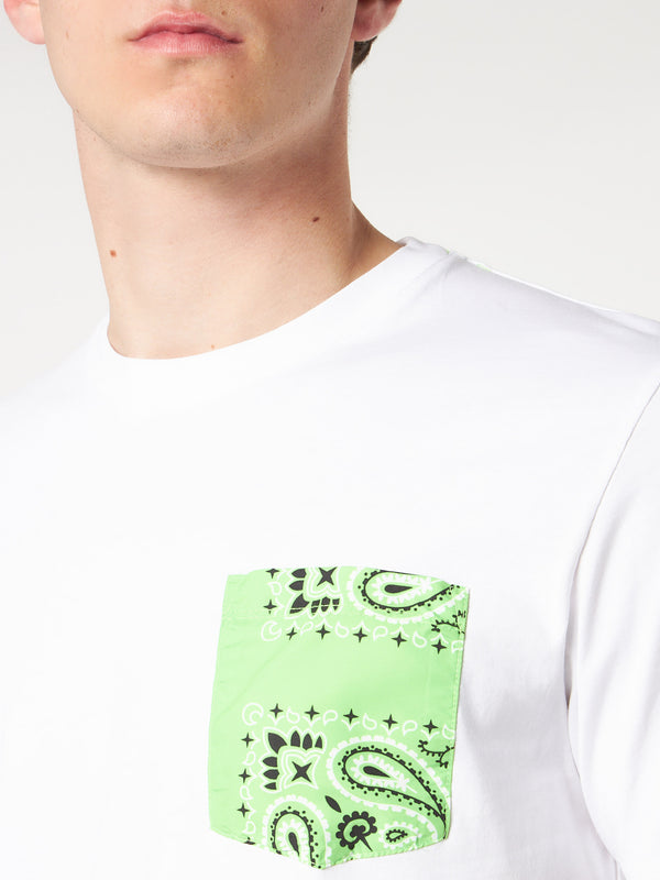 Herren-T-Shirt aus Baumwolle mit grüner Bandana-Tasche