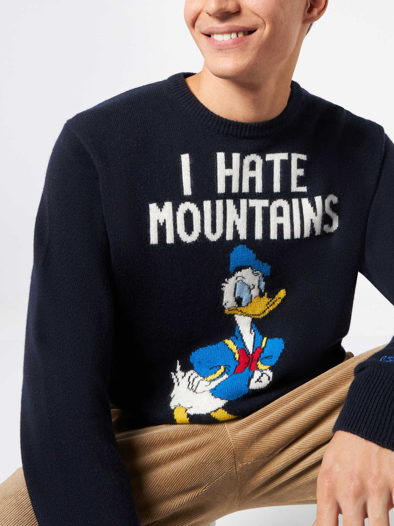 Man sweater with Donald Duck print | ©DISNEY SPECIAL EDITION