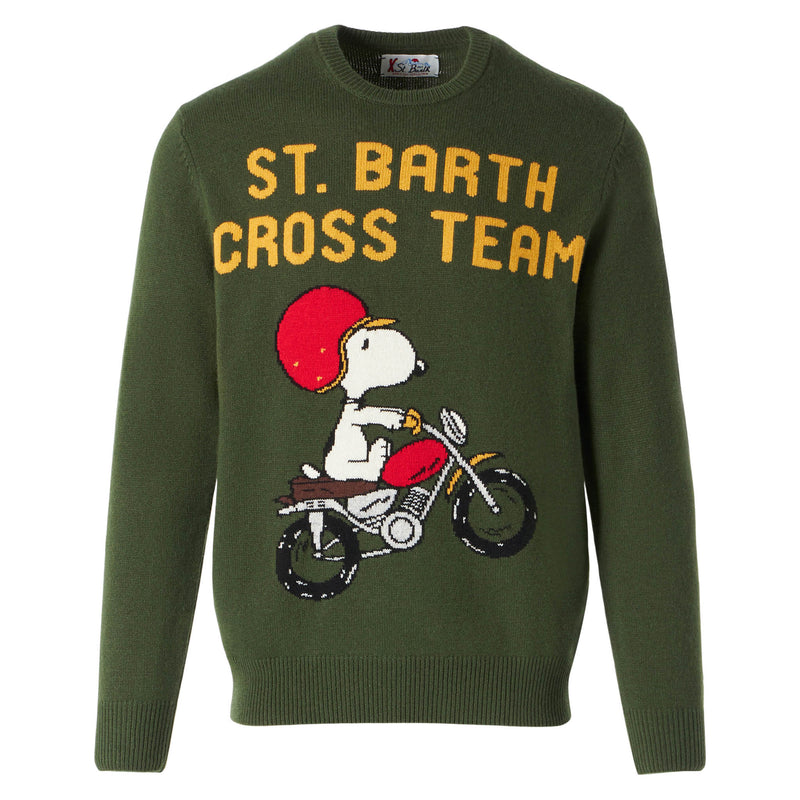 Man military green sweater with Snoopy print | PEANUTS™ SPECIAL EDITION