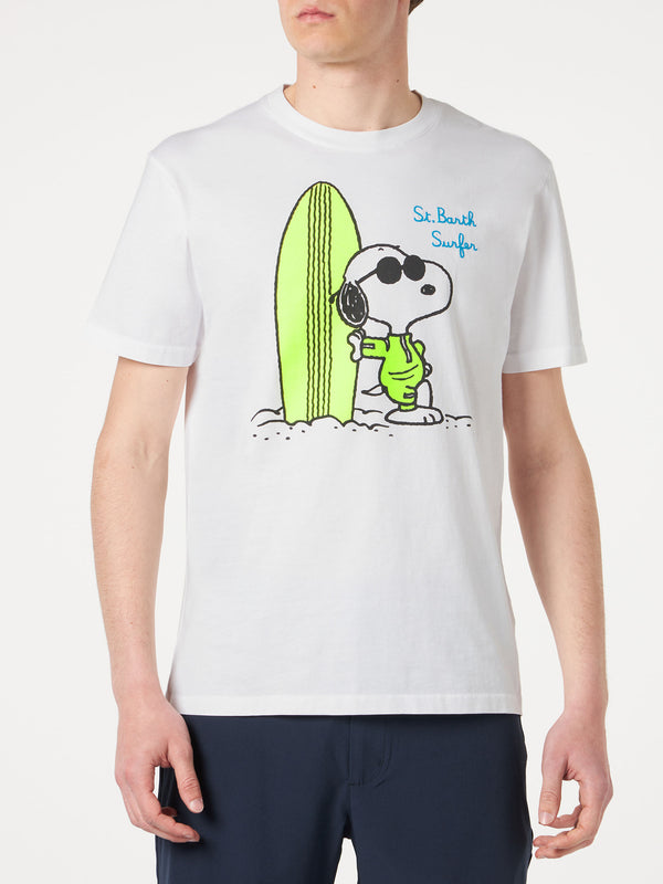 T-shirt da uomo in cotone con stampa Snoopy surfista | Edizione speciale Peanuts®